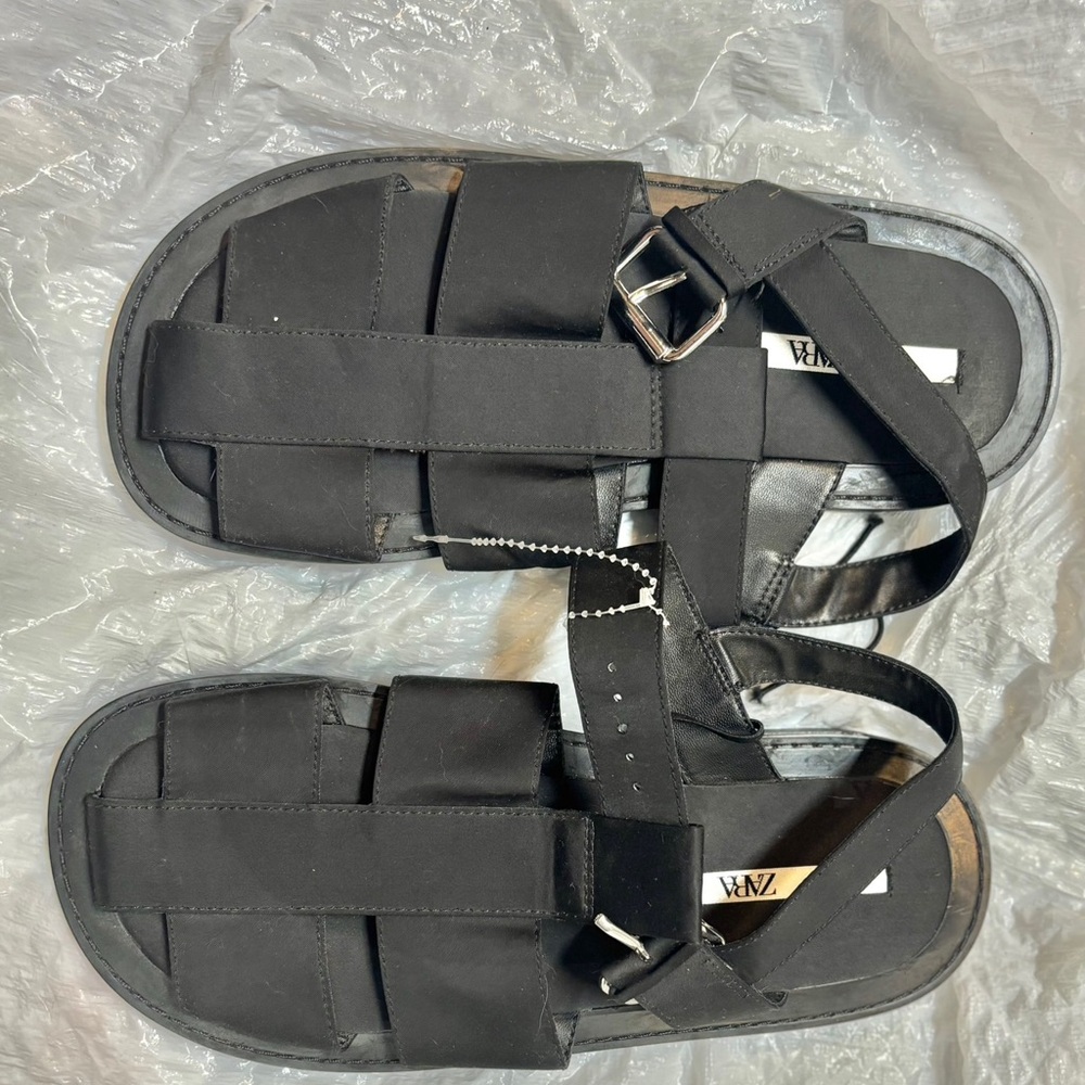 Zara Black Cross-Strap Sandals